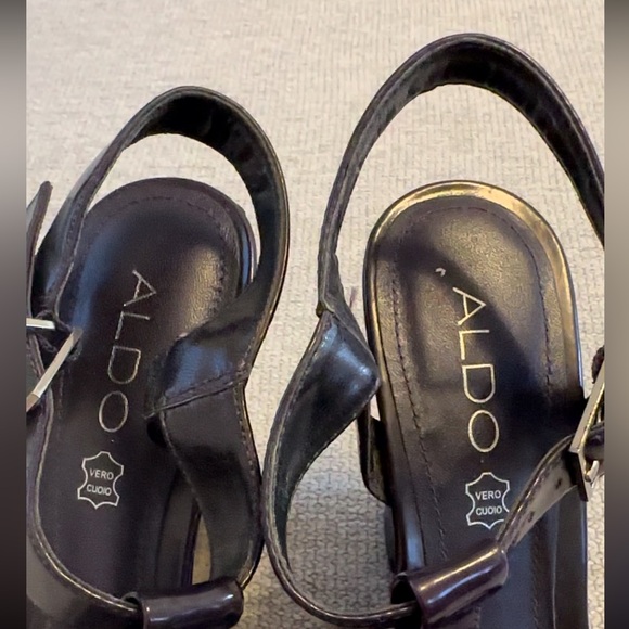 Deep Purple Aldo T-Strap wedges - Picture 7 of 8